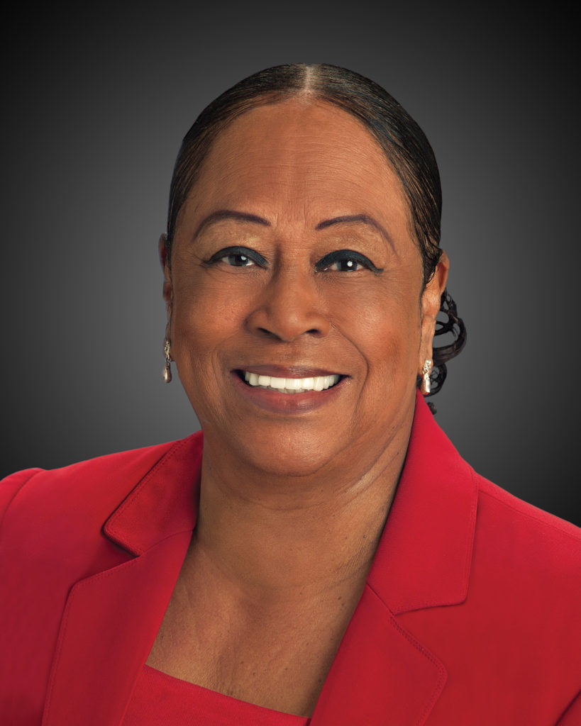 GLORIA GRAY REELECTED AS CHAIRWOMAN OF METROPOLITAN BOARD - Association